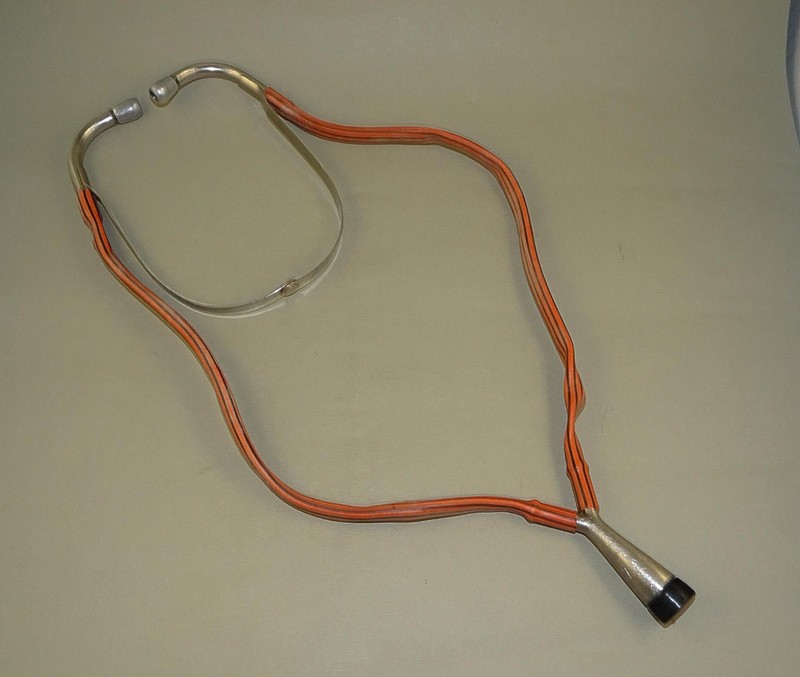 Vintage Classic Doctor Stethoscope ,Red /Black Tubes ,Bell Shape