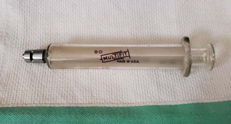 Vintage Becton Dickinson BD Multifit Large Glass Syringe w/ Luer Lok Tip 10cc