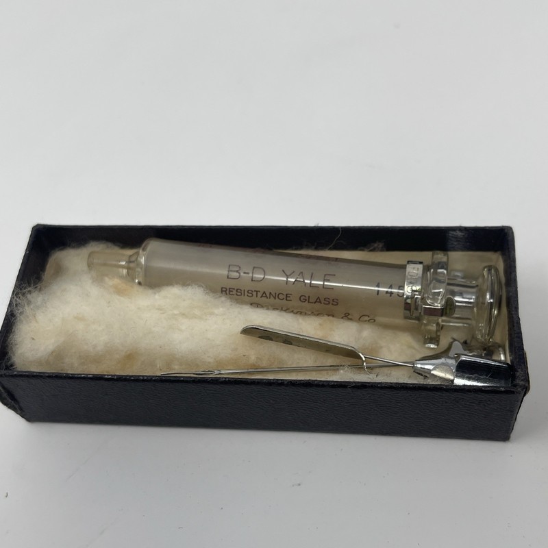 Antique BD Yale Glass Syringe 2cc Becton Dickinson Original Box 1930s Medical gallery