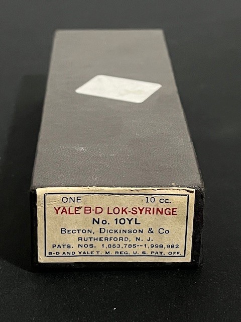 Becton Dickinson Yale B-D LOK Syringe No. 10YL 10cc