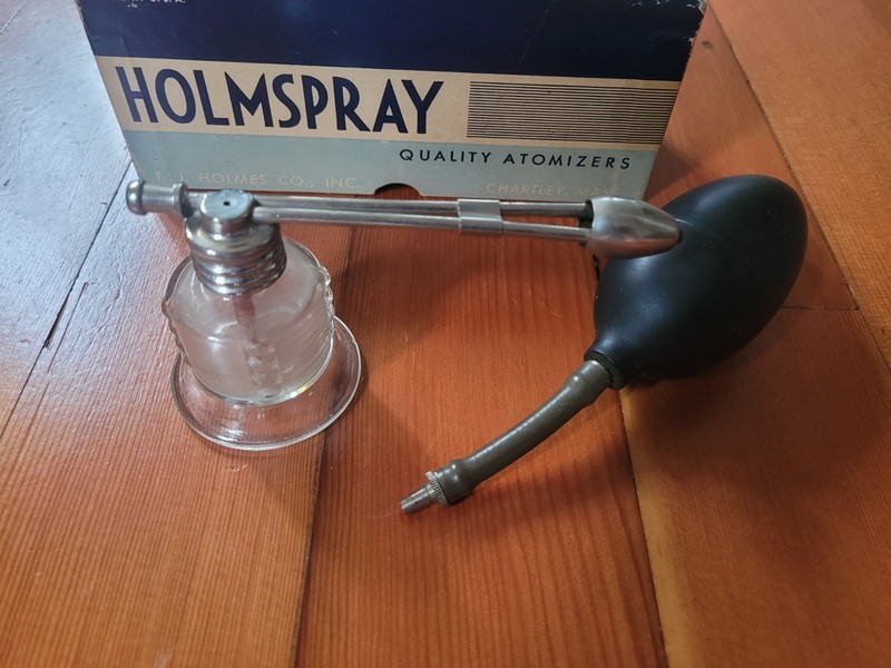 VINTAGE 1940’S HOLMSPRAY THROAT AND NASAL ATOMIZER NO 600 WITH ORIGINAL BOX
