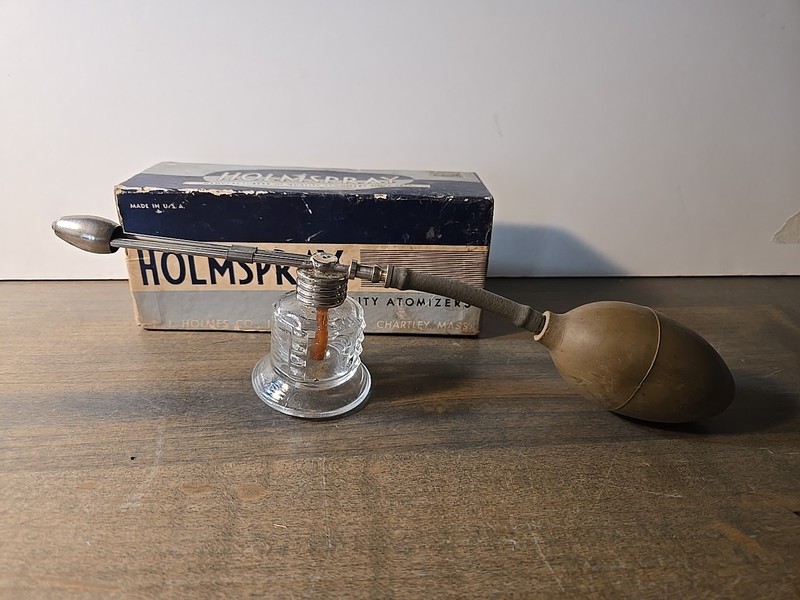 Vintage Holmspray Glass Atomizer #600 in box Apothecary Display Medical Bath Ear