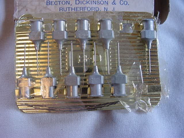 Vintage Becton Dickinson B-D, Stainless Hypodermic Needles In Box gallery