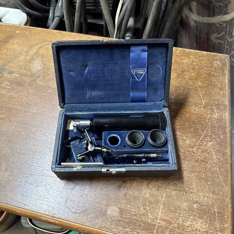 Vintage BAUSCH & LOMB CO USA Doctor's Otoscope Ophthalmoscope with Original Case gallery
