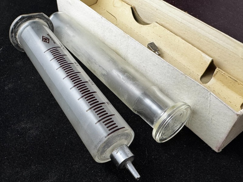 Vintage old glass medical REUSABLE SYRINGE 20.0 ml. in original box gallery
