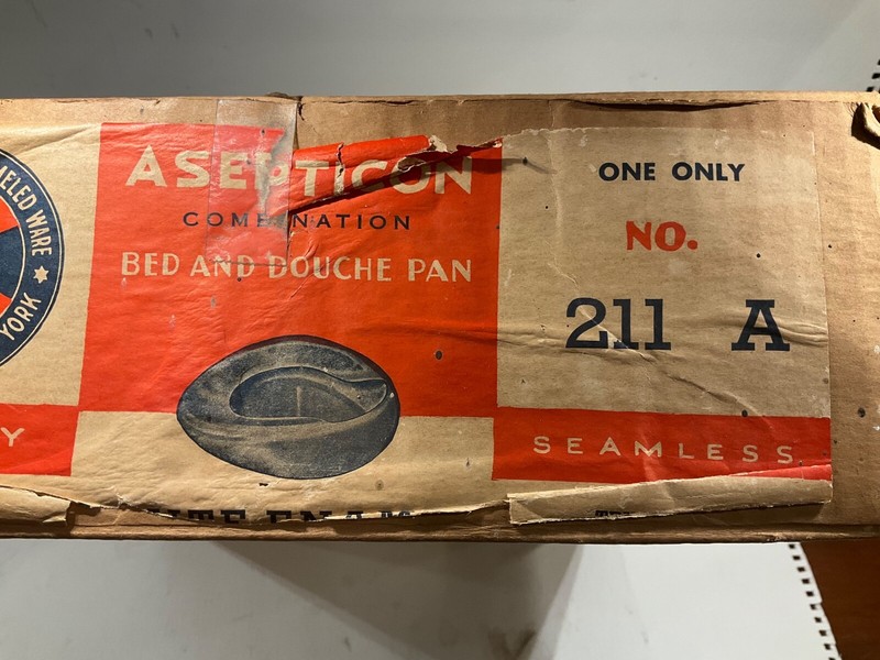 VTG Asepticon Co. Bed Pan Douche w Box Hospital Pharmacy Doctor Display Piece gallery