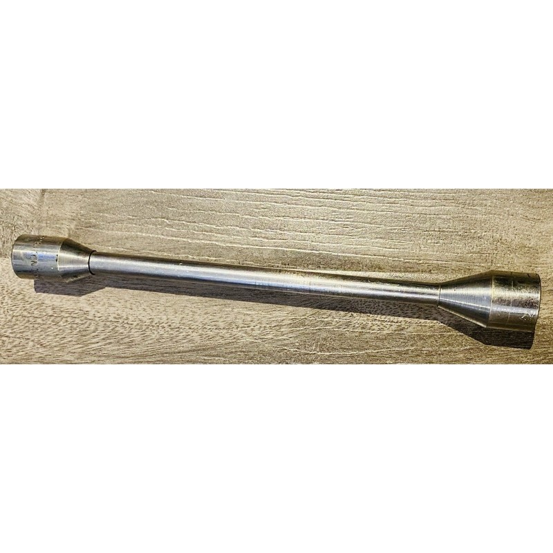 Vintage 1933 Patent Year Metal Animal Medicine Injector Tool Patent No. 1936437