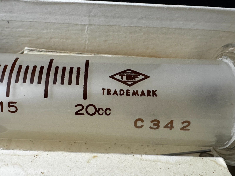 Vintage old glass medical REUSABLE SYRINGE 20.0 ml. in original box gallery