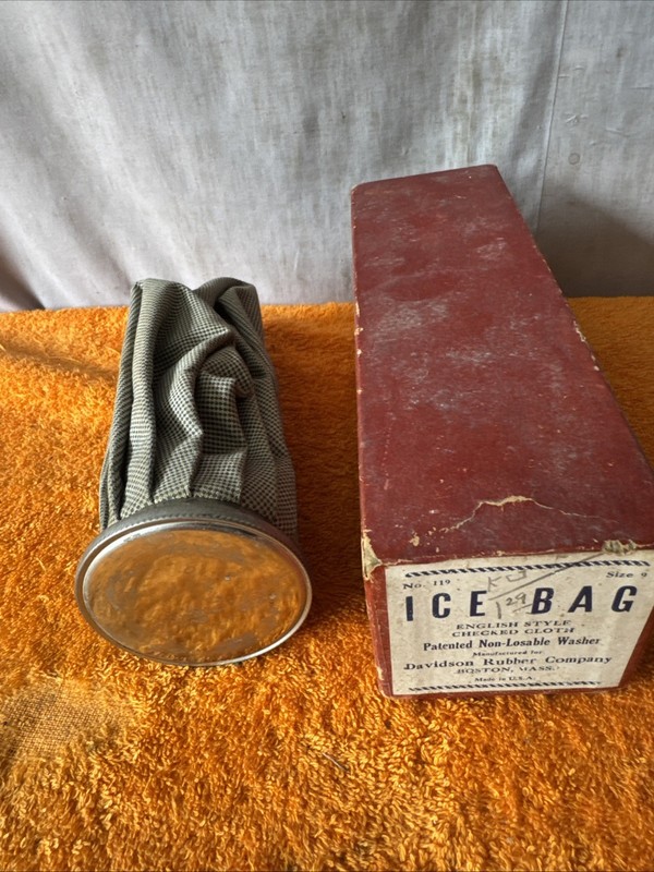 M•Vintage English Style Ice Bag Size 9 By Davidson Rubber With Original Box