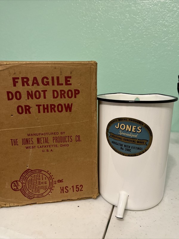 *VINTAGE* MINT CONDITION IRRIGATOR JONES SPECIALIZED HOSPITAL-SURGIAL WARE