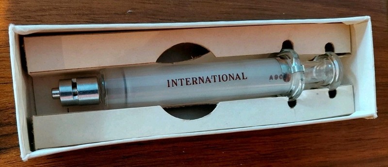 VINTAGE 5CC GLASS LUER LOCK HYPODERMIC SYRINGE gallery