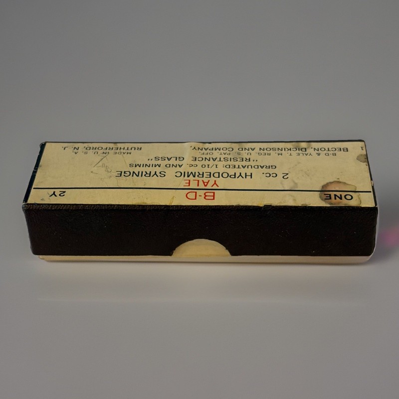 Vintage Glass Hypodermic Syringe 2 cc B-D Yale Collectible Medical Instruments gallery