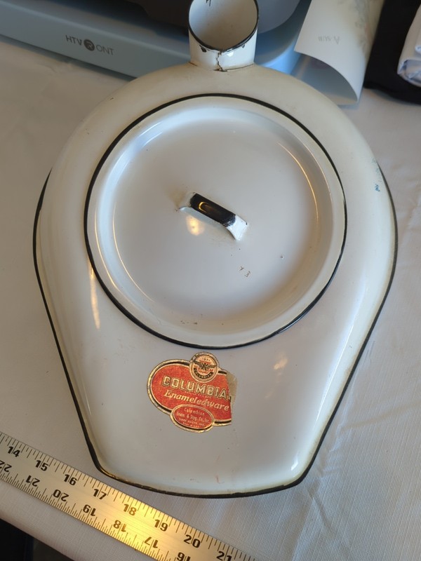 Vintage Enamelware Bed Pan Chamber Pot w/Spout and Cover