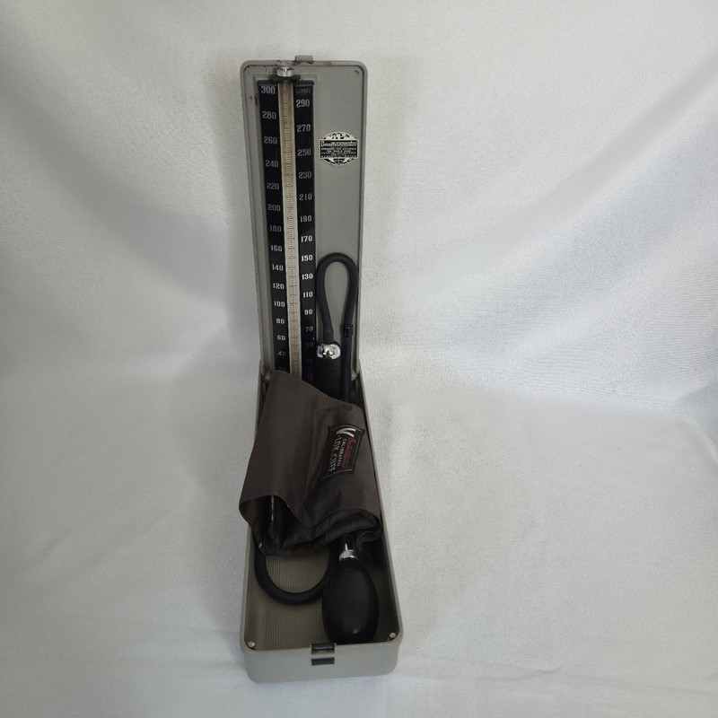 Vintage Baumanometer Model 300 1935-1960 Blood Pressure Machine House Call