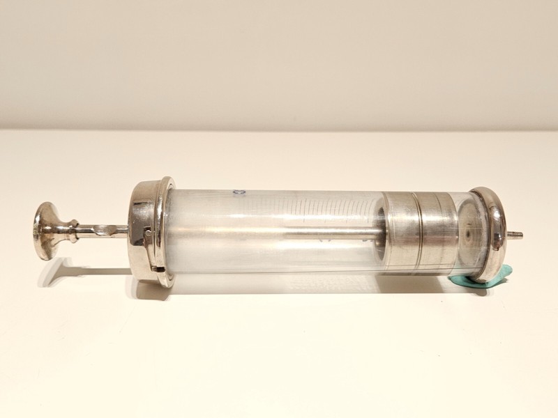 VINTAGE WW2 ERA RARE BIG 50 cc METAL AND GLASS GERMANY MEDICAL SYRINGE "INJECTA" gallery
