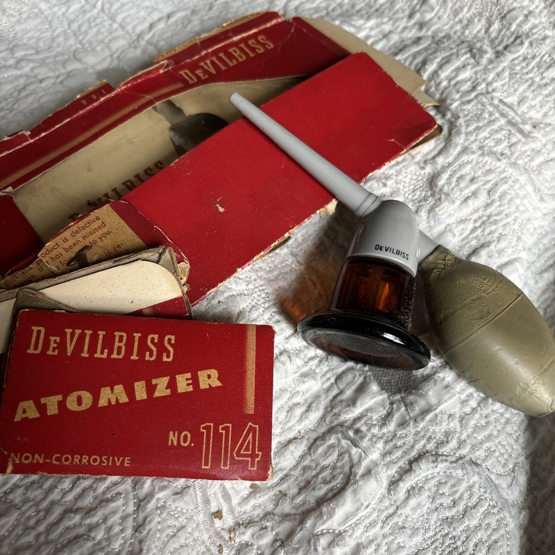 DeVilbiss Nose And Throat Atomizer No. 114 With Original Box. Best Offer