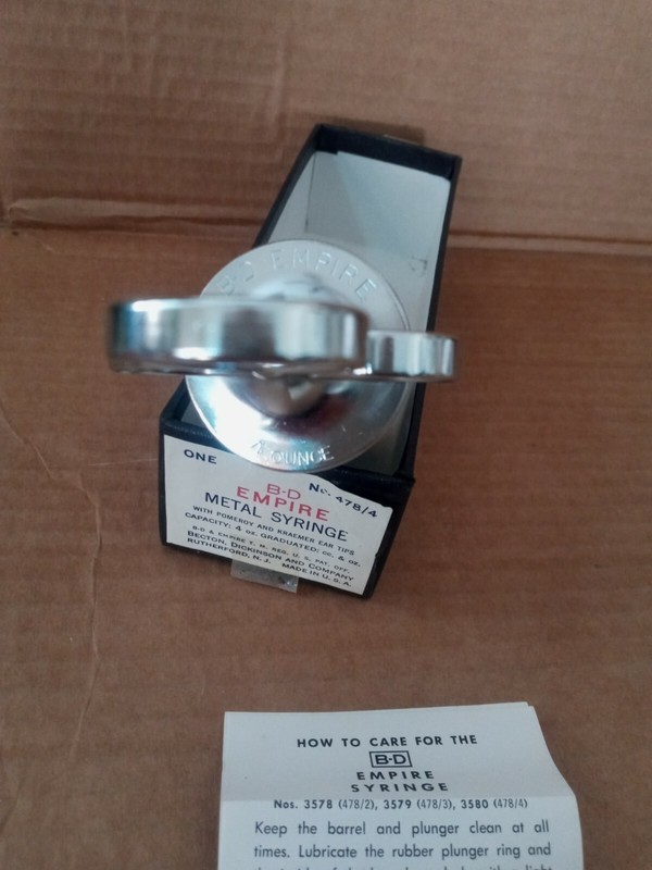 Vintage B-D Empire Reusable Metal Syringe 4 oz Dental Veterinary 478/4 gallery