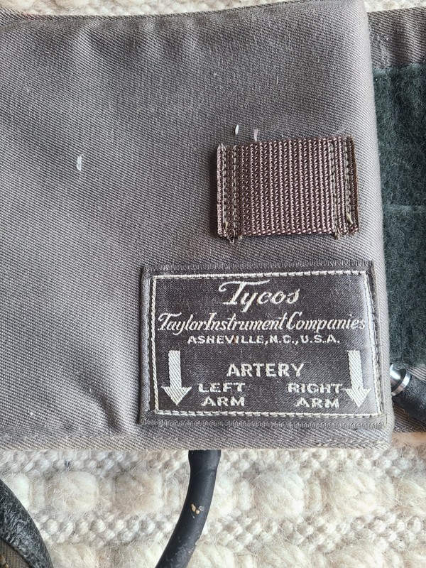 Vintage Tycos Taylor BP Set w/ Baum Valve Dr Higgins 1940s Asheville NY gallery