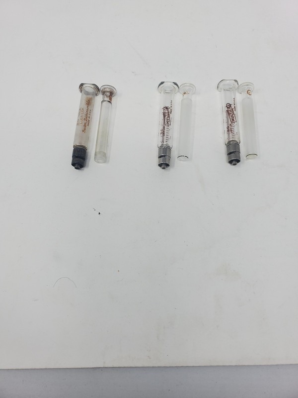 B-D LUER-LOK 2 CC Vintage Gllass Syringe USA Lot Of Three gallery