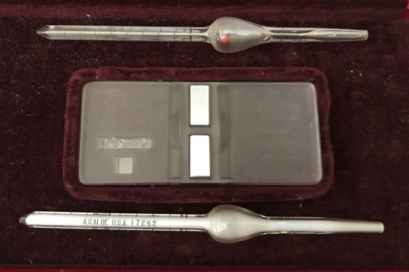 VINTAGE SPENCER BRIGHT LINE HAEMACYTOMETER NEUBAUER/10 mm CASED gallery