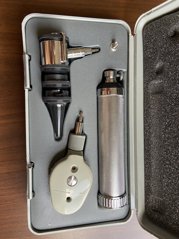 OPHTHALMOSCOPE OTOSCOPE GOWLLANDS LIMETED ED 3028 N  gallery