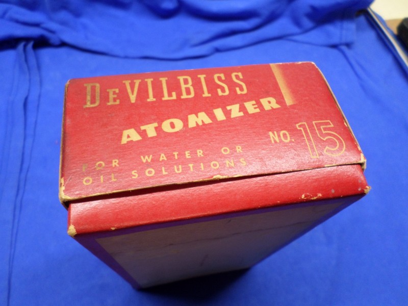 Vintage DeVilbiss Atomizer No. 15 in Box gallery
