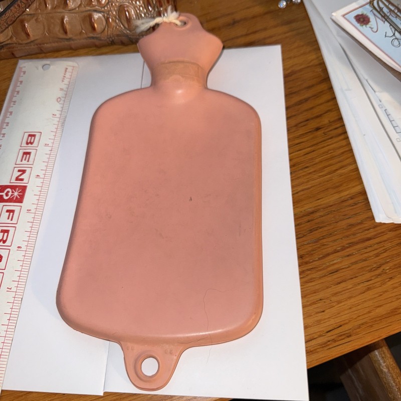 VTG This Little Piggie Went To Market Hot Water Bottle Pink Nostalgiacore gallery