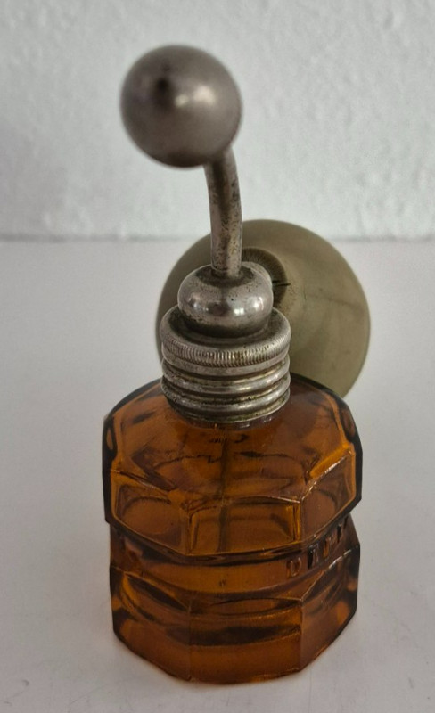 Vtg Rexall Drugstore Defender Throat & Nasal Amber Glass Bottle Atomizer Empty gallery