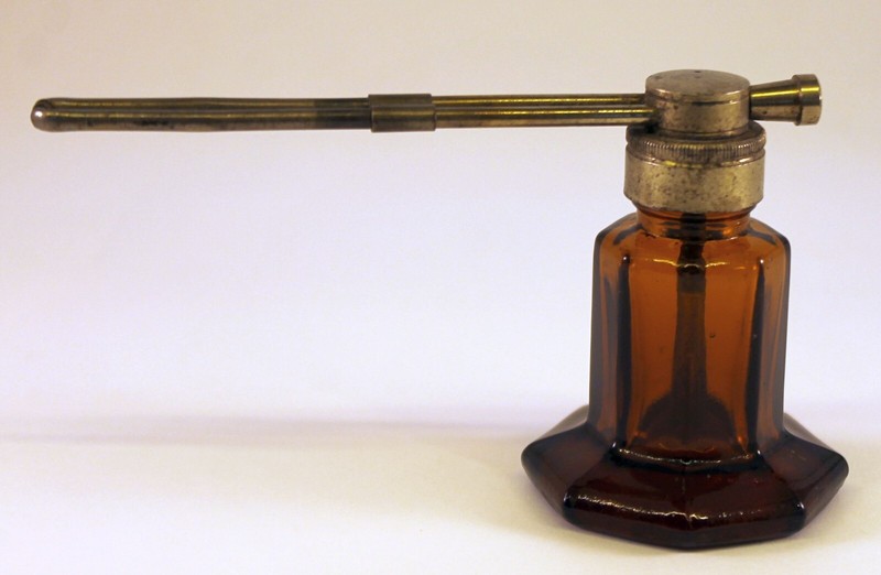 VTG Medical Device Eagle Brand Amber Glass Nasal/Oral Atomizer No Bulb
