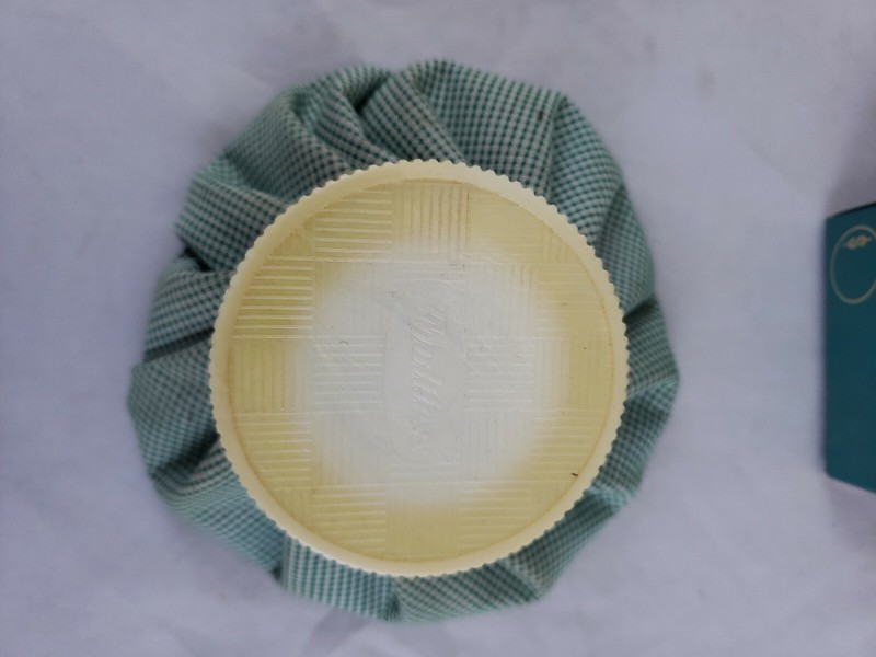 Vintage Faultless English Style Ice Cap Wearever - Rare Small 6-Inch Size in Box gallery