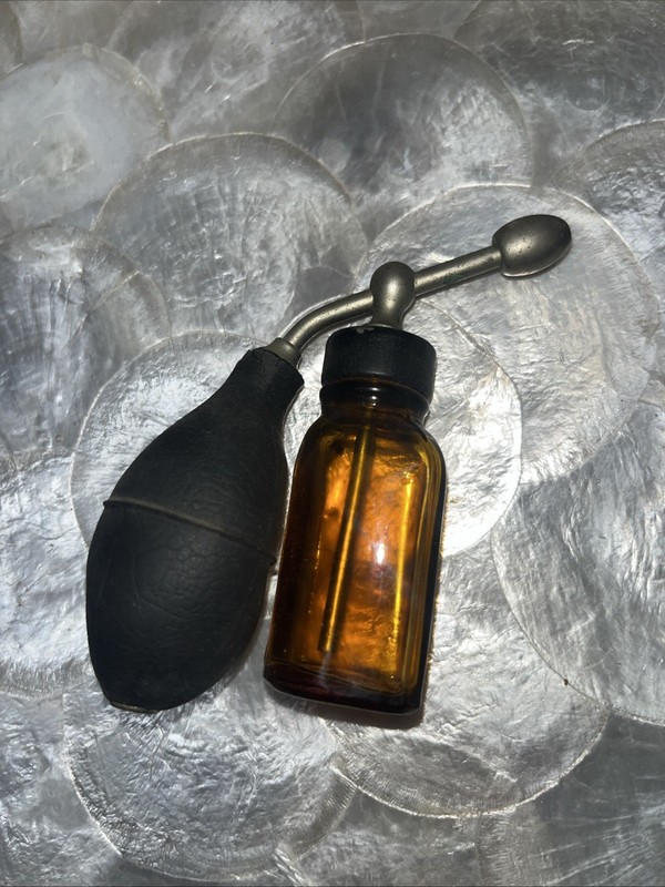ANTIQUE GLASS SPRAY ATOMIZER