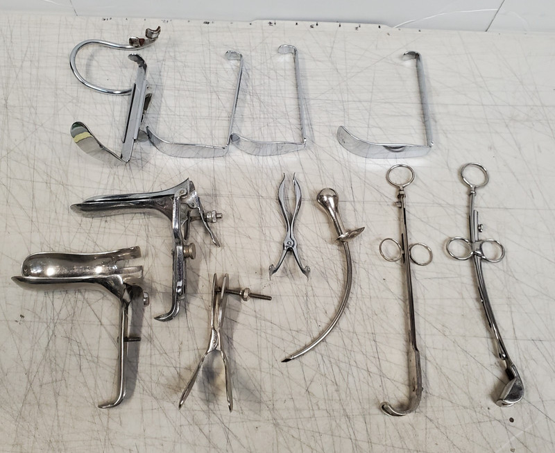 Lot Vintage Doctor’s Surgical Medical Hand Tools Instruments