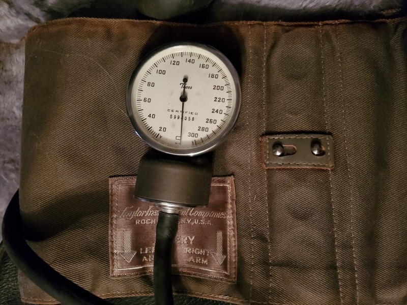 Tycos Taylor Industries Blood Pressure Cuff with Leather Case Vintage