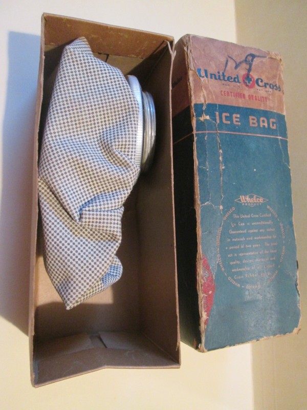 OLD ANTIQUE UNITED CROSS ENGLISH TYPE ICE BAG 6” USA WHELCO PRODUCTS NY NY BOX